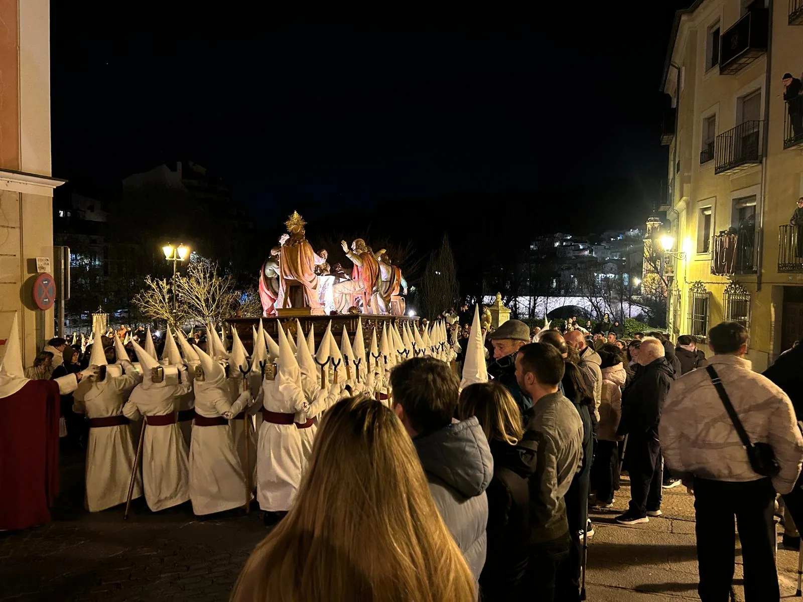 El paso en la ciudad alta de Cuenca